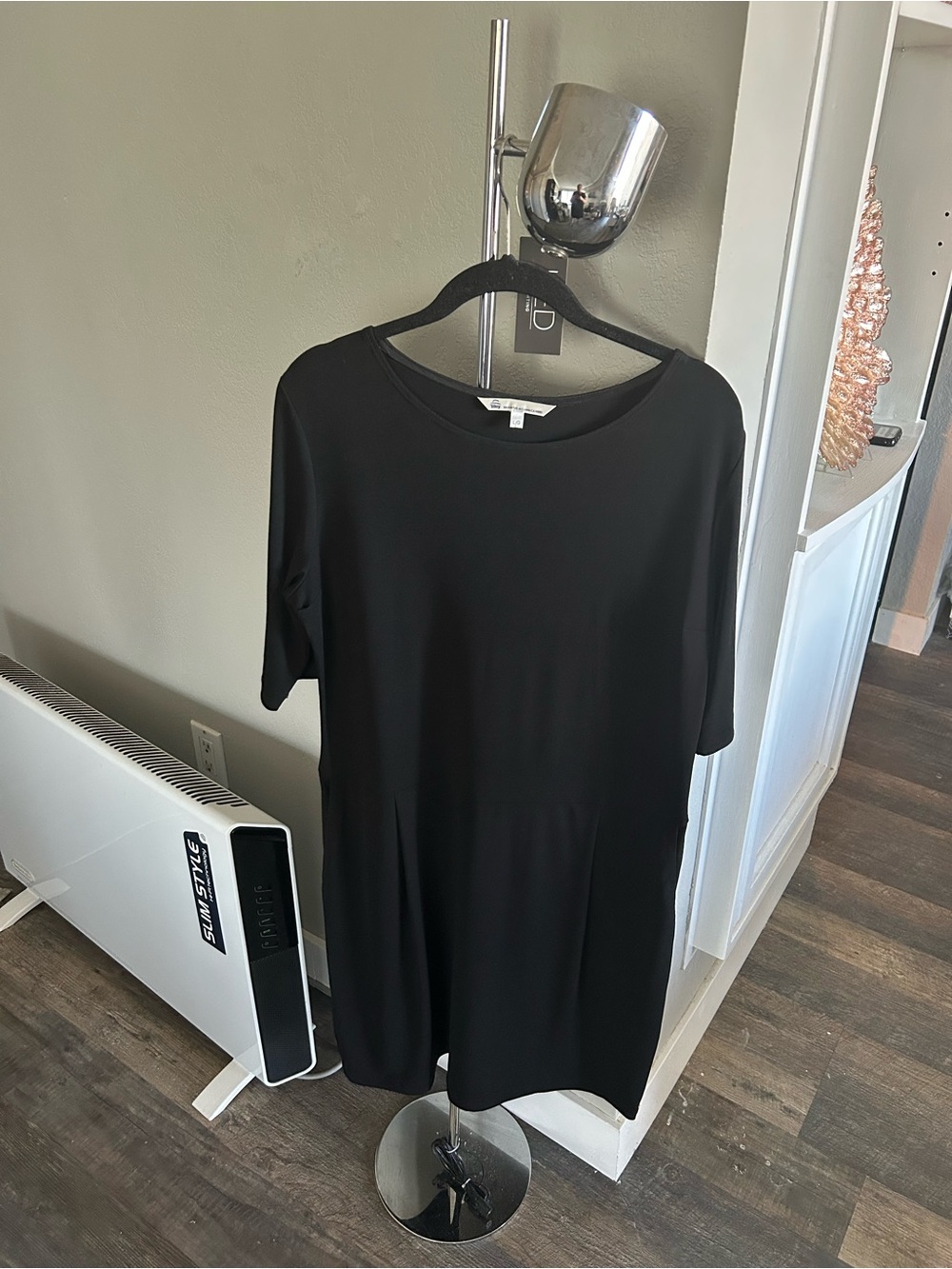 Classic Black Short Sleeve Shift Dress
